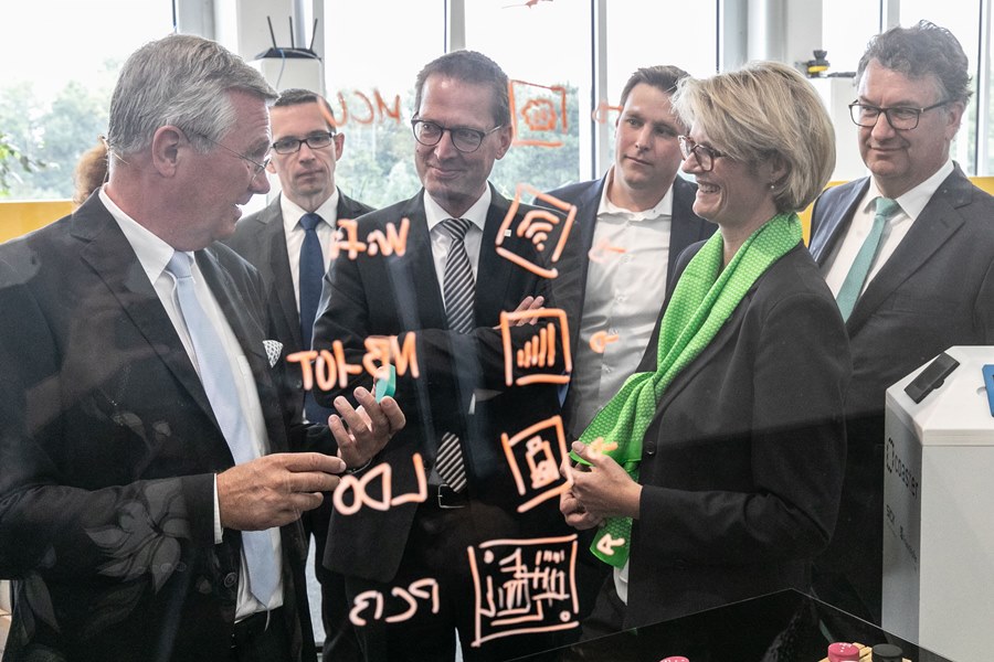 Ministerin Karliczek bei der Eröffnung des Innovationslabors in Dortmund